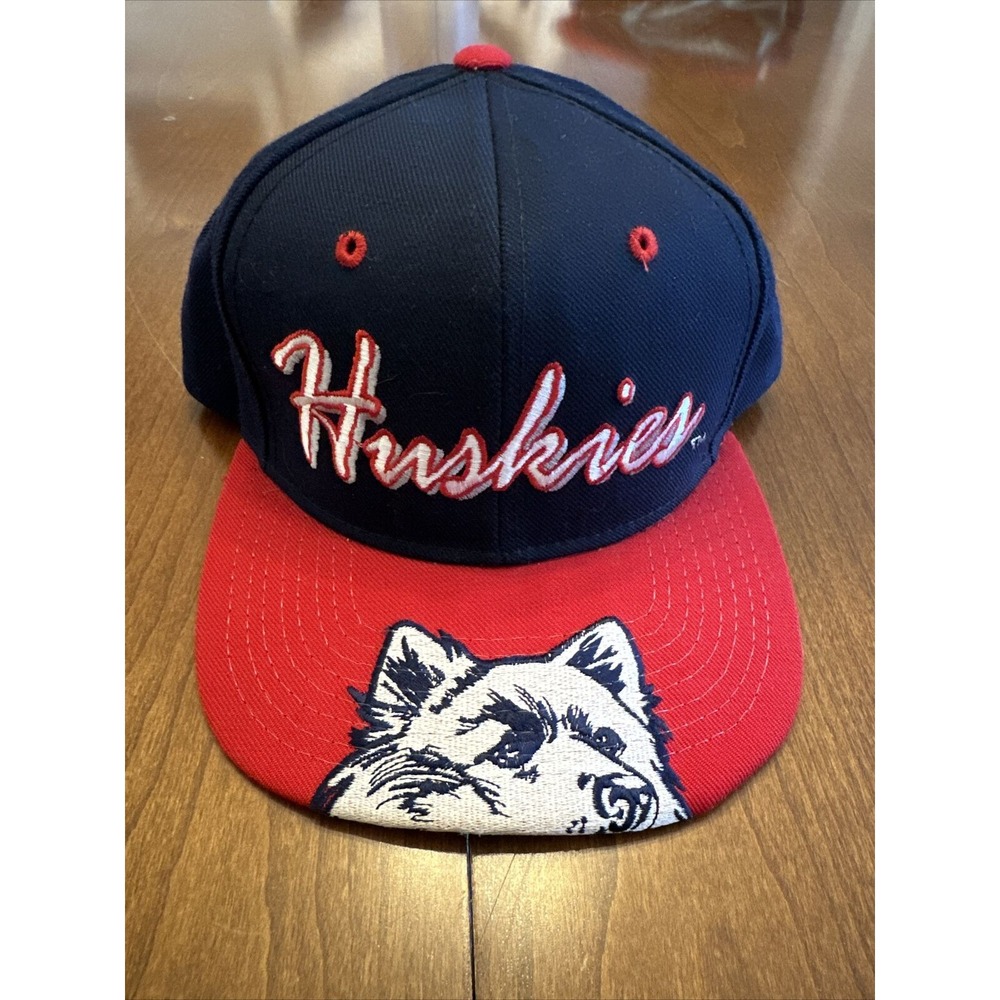 Vintage RARE UConn Huskies Starter SnapBack Hat Cap Wool